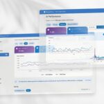 Zwei transparente Browserfenster zeigen die Benutzeroberfläche von Microsoft Bing Webmaster Tools. Das vordere Fenster zeigt Leistungsdaten zur KI-Performance mit 7.4K Zitationen, 7 durchschnittlich zitierten Seiten und 0.52% durchschnittlicher Klickrate, dargestellt in Liniendiagrammen über Monate. Das hintere Fenster zeigt ebenfalls Metriken zur AI-Performance mit 39.4M Gesamtzitationen und einem Liniendiagramm. Im Hintergrund sind weiche Schatten von Palmblättern auf einer hellgrauen Wand zu sehen.