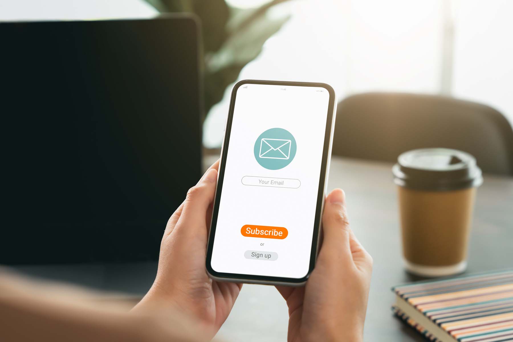 E-Mail-Anmeldeformular auf einem Smartphone